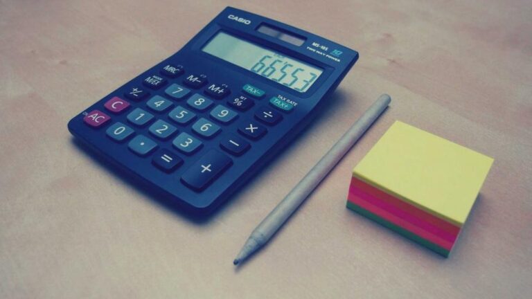 Abonnements logiciels d’un hôtel : comment repérer les doublons et optimiser sa facture